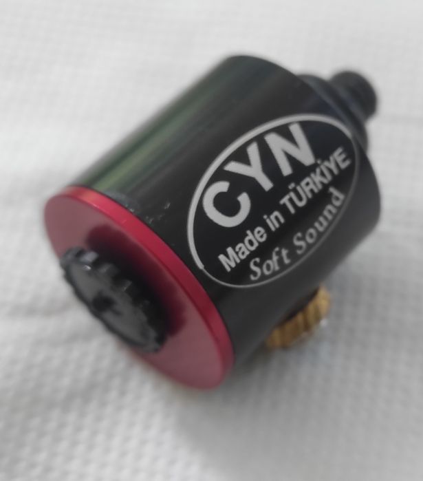 Микрофон CYN (Турция) за кларинет, саксофон и др