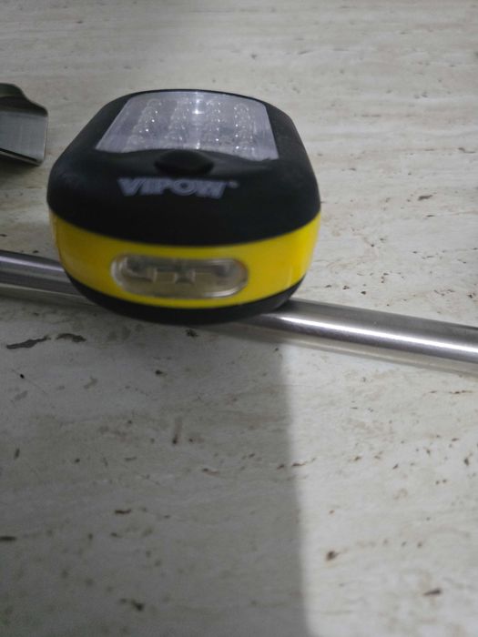 Lampă de atelier fără fir cu magnet și cârlig, 27 LED-uri,
