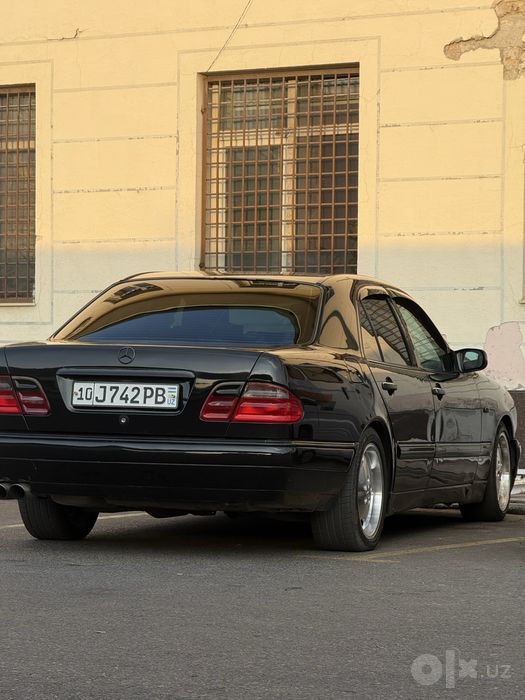 Mercedes Benz W210