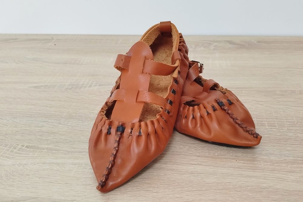 Цървули от естествена кожа