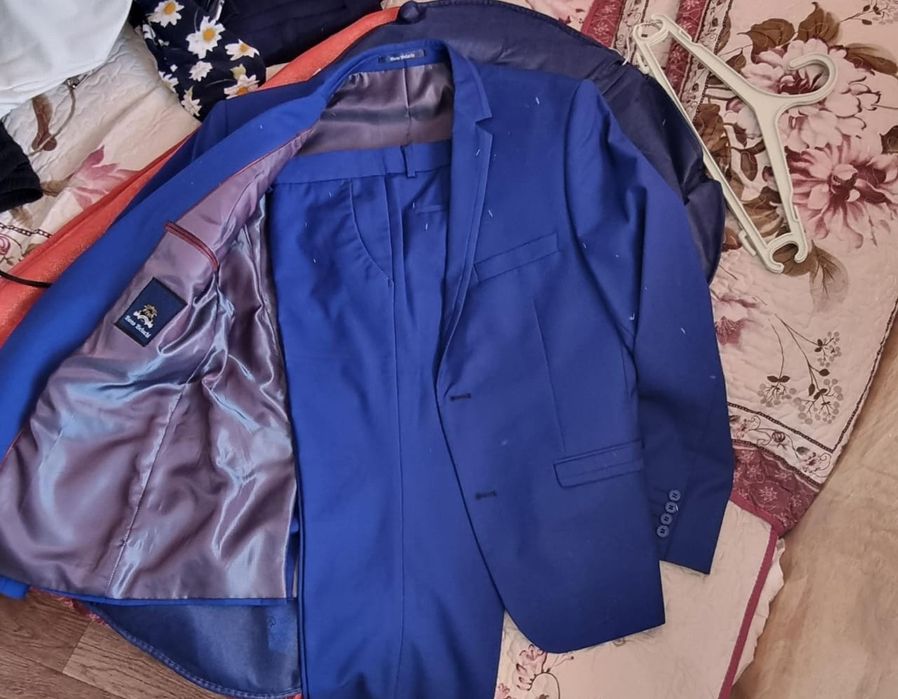 Продам костюм двойку