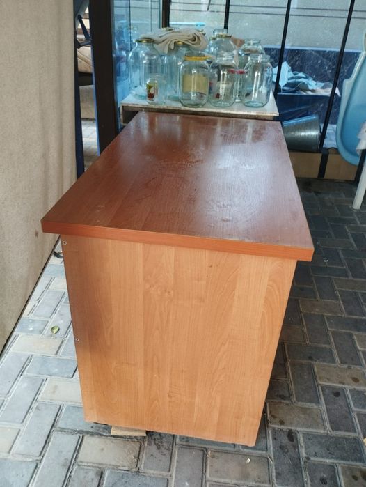 Продам стол деревянный