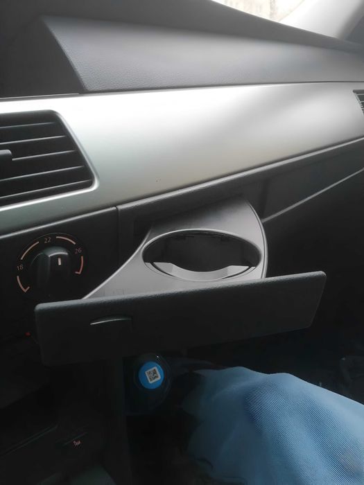 Гаранция! Нови Висококачествени Поставки за Чаши за BMW E60 и E61