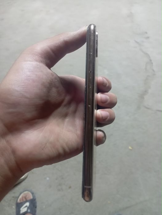 IPhone Xs Max в идеале кроме дефекта в матрице
