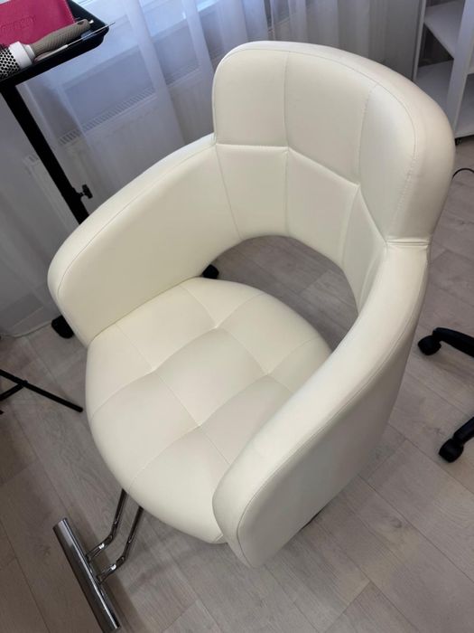 Кресло парихмахерское