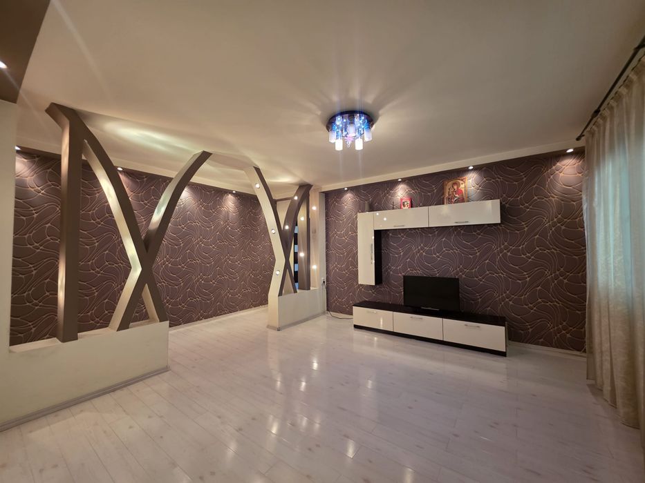 Vând Apartament 3 camere, Drumul Taberei