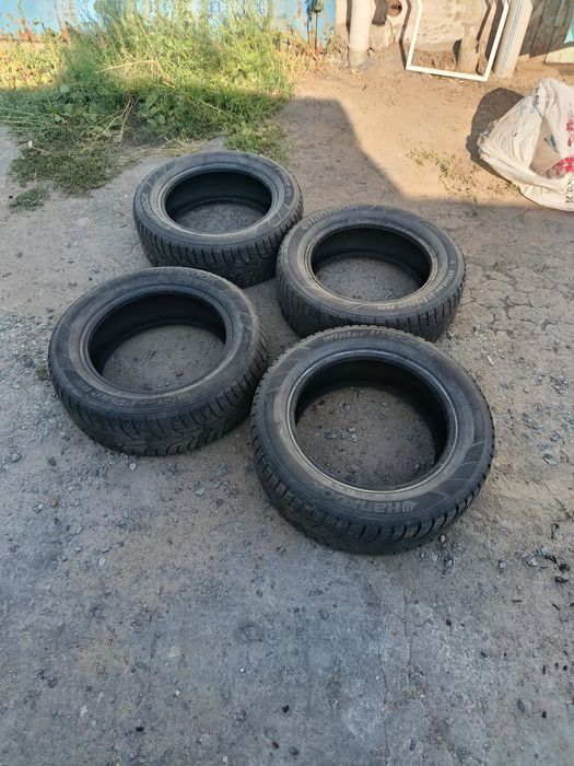 Продам шины на 205/60/16