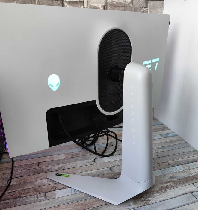 Monitor Gaming Alienware AW2723DF – 27" QHD, Fast IPS, 280Hz