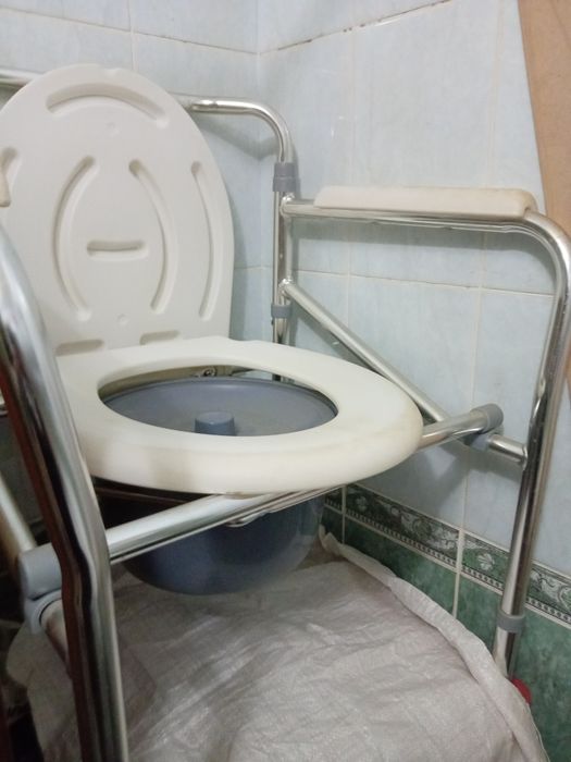 Стул унитаз для больных