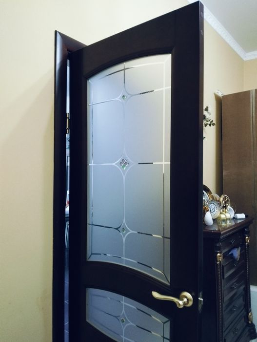 Продаются двери  деревянные