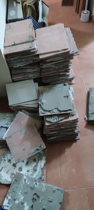 Отдам даром Кафель б/у