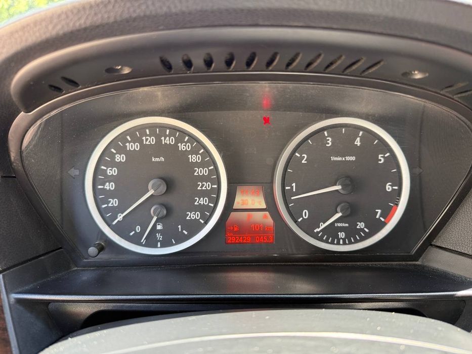 Bmw e60 avtomat m5