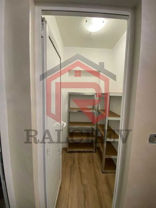 Дава се под наем Двустаен апартамент в Варна, Център - 66 кв.м за 777.75 € - Снимка #11