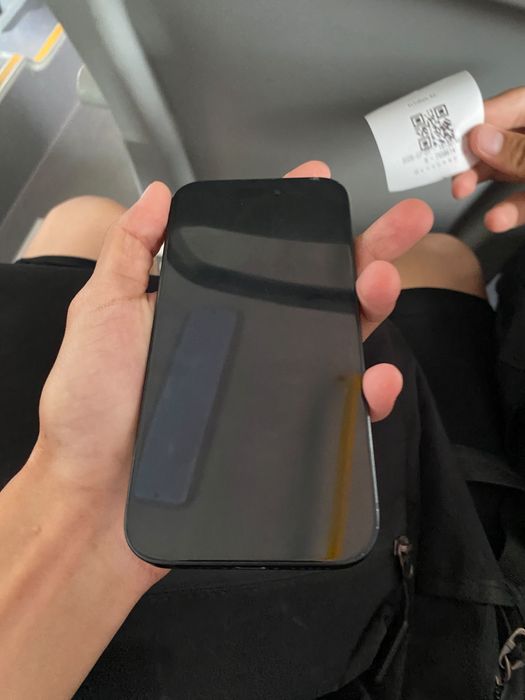 Продам iPhone 15 128gb