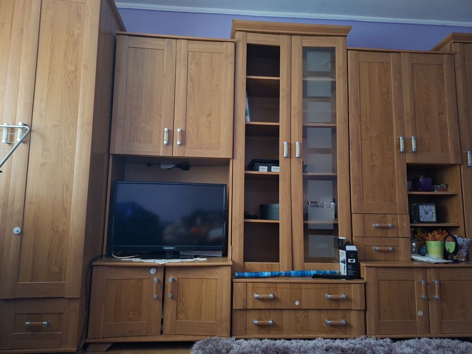 Vând mobilă frumoasă, încăpătoare