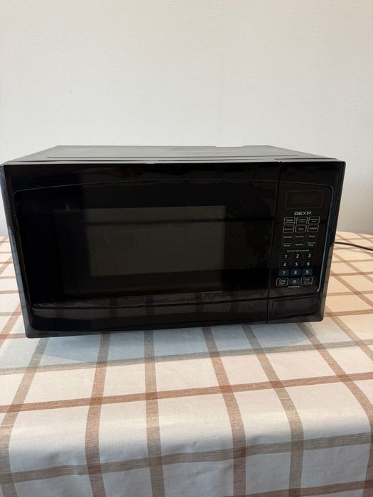 Продам микроволновку dexp