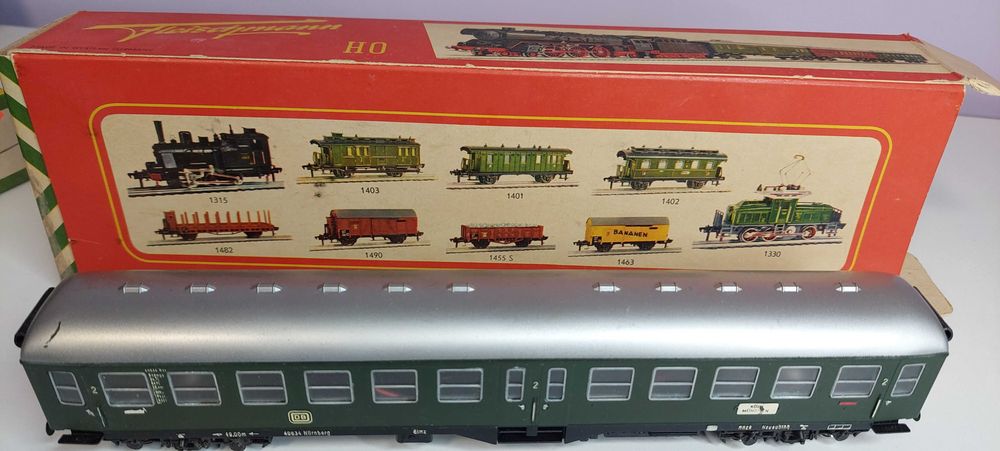 Локомотиви и вагони Fleischmann