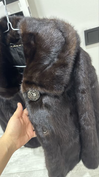 Продам норковую шубу