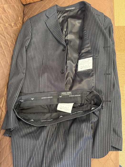 Costum Armani original - bleumarin