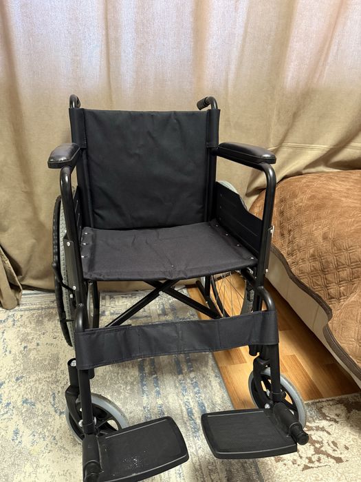 инвалидная коляска