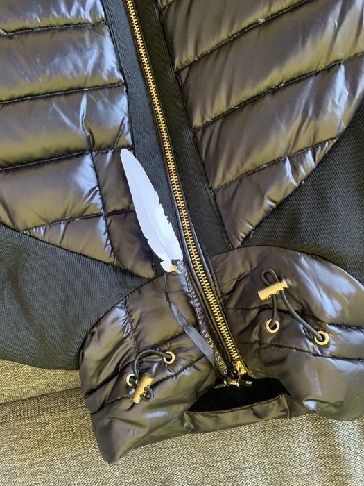 Чисто ново пухено яке Guess S