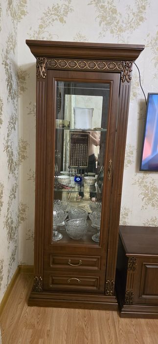 Продам сервант в хорошем состоянии