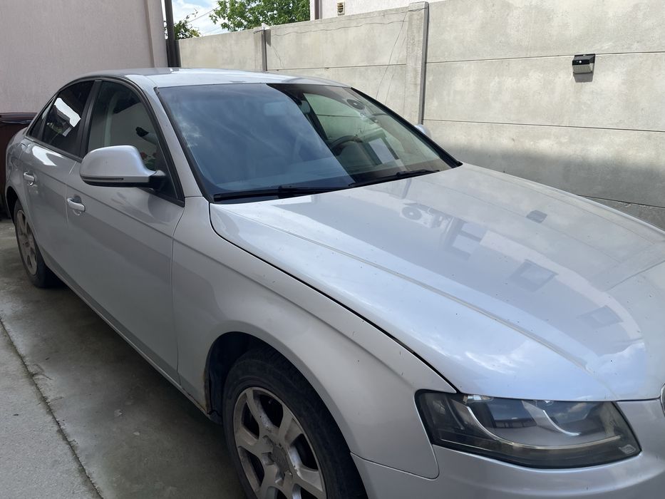 Audi A4 B8 2009 2.0 motorina 143 cp