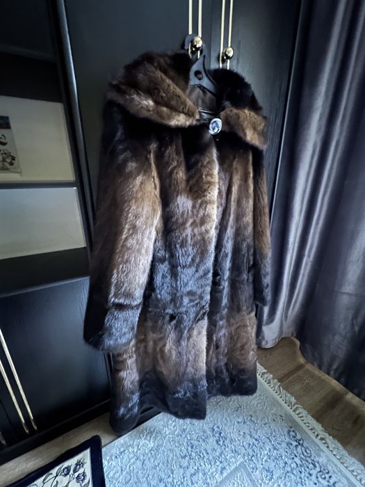 Продам норковую шубу