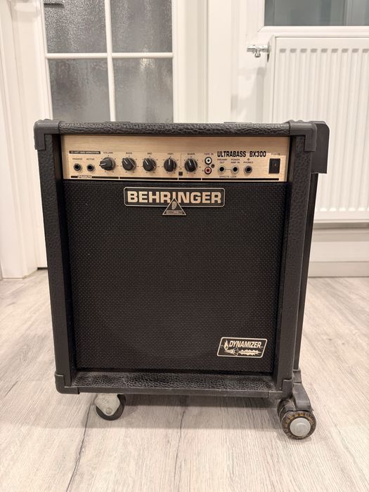 Amplificator chitara bas Behringer Ultrabass BX300