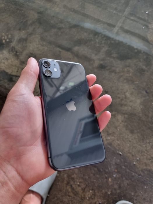 Продам телефон iphone 11