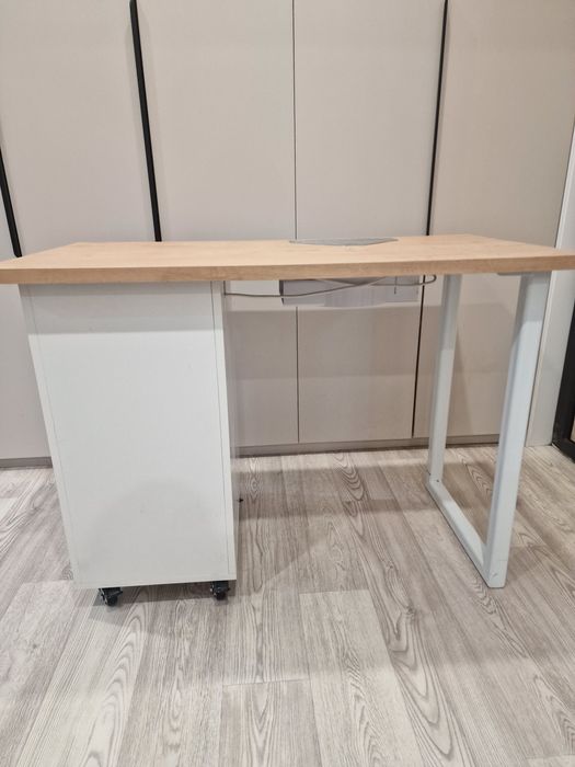 Мебель для мастера маникюра