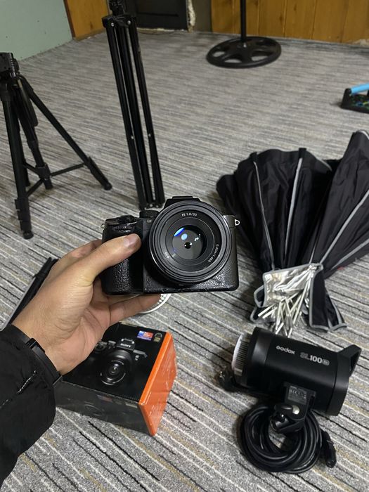 Soni kamera сотилади