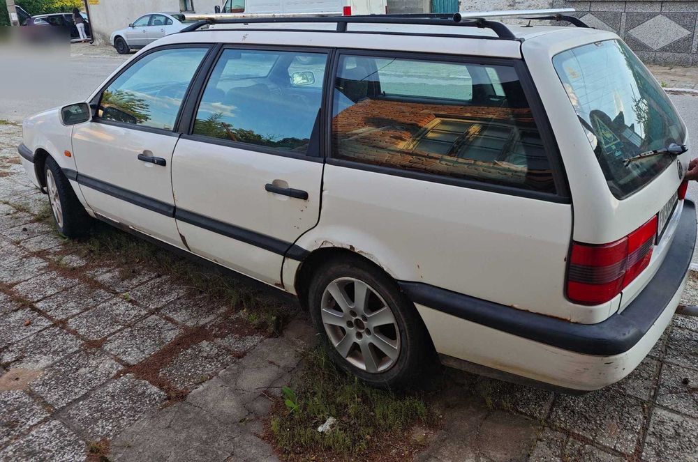 Продава се Passat B4 2.0 115 к.с. цяла или на части