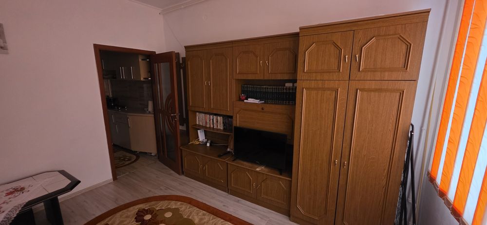 Garsoniera de închiriat
