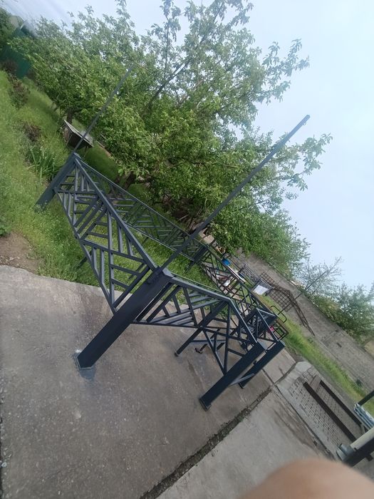 Тапчан хай-тек топчан