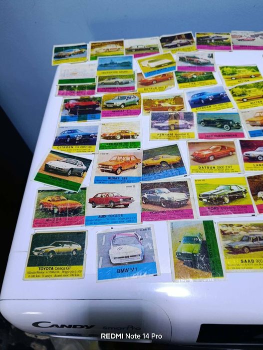 60 броя стари картинки от дъвки