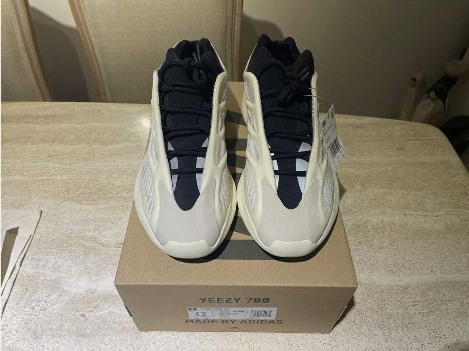 Adidas Yeezy 700 V3 Azael