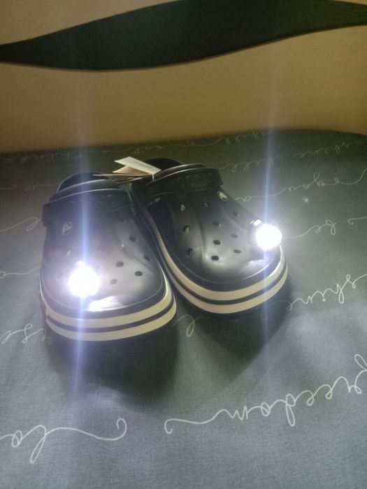 Продам кроксы черные