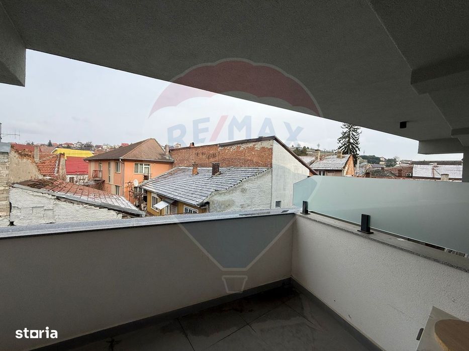 Apartament cu 2 camere de închiriat în zona Ultracentral