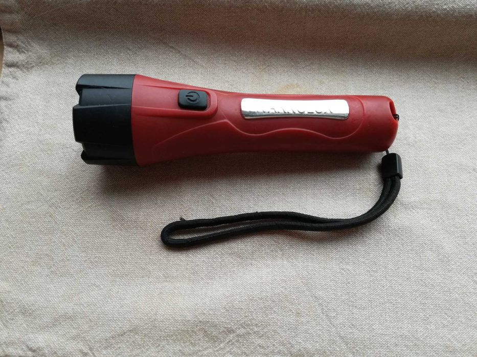 Lanterna cu LED alb +++ 2 Acumulatori AA ***Desfacator Conserve Sticle