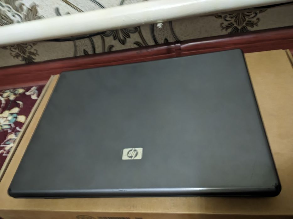 Ноутбук сатылады