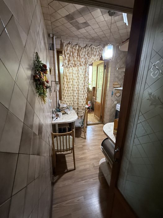 Продаю 4/3/4 Ц-5 Массив Киёт (Университет Журналистики)