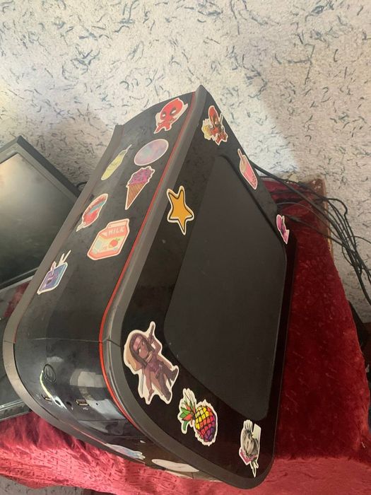 Domashniy kompyuter sotiladi