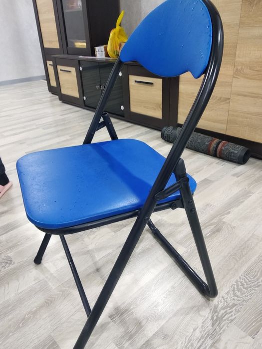 Продам стулья складные