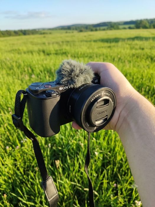 Камера Sony ZV-E10