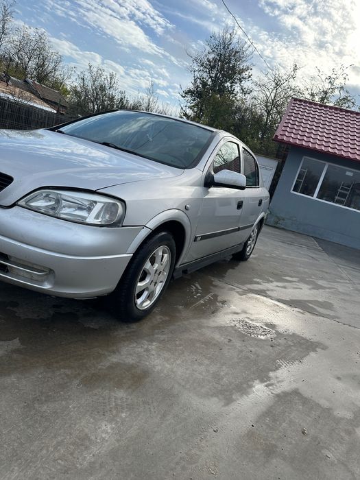 Vând Opel astra G