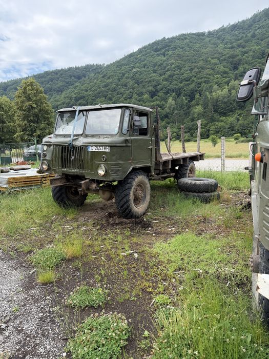 Продавам камиони 2 бр