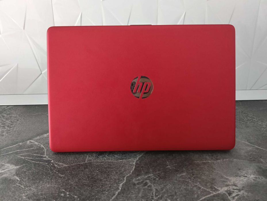 Vand Laptop HP Rosu, 8Gb DDR4, 15.6" la CUTIE