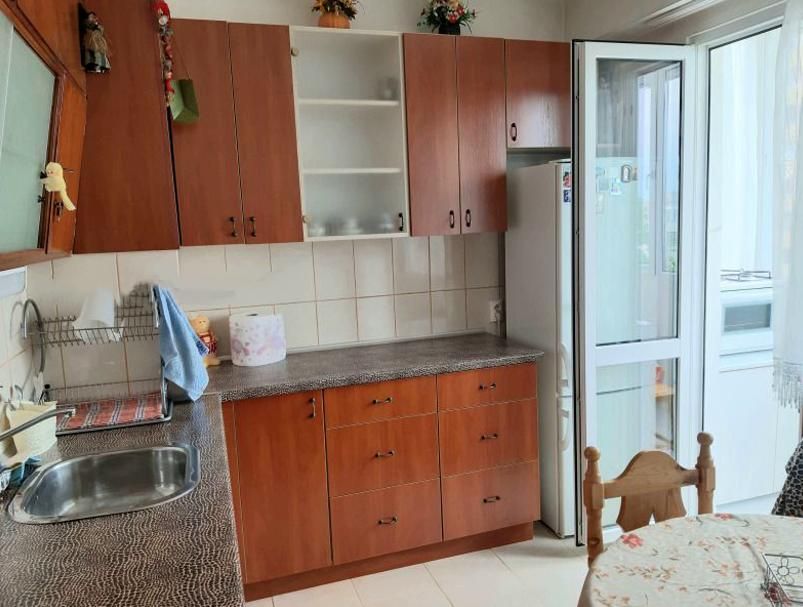 Дава се под наем Тристаен апартамент в София, Младост 1 - 80 кв.м за 797.64 € - Снимка #3