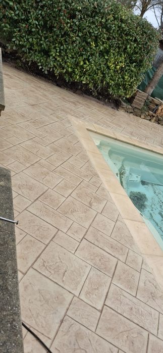 Beton Amprentat și Vertical